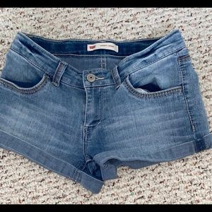 Girls Levi’s Shorty Shorts